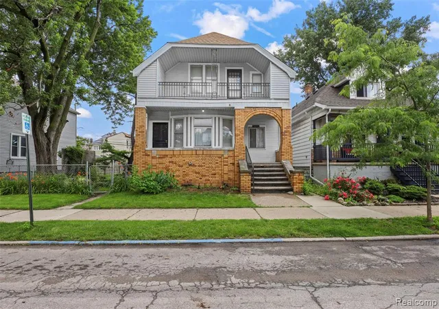 Homes for sale in Hamtramck, MI | 11344 Lumpkin St, Hamtramck, MI 48212 | MLS# 61005041