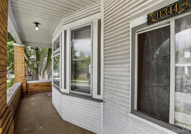 Homes for sale in Hamtramck, MI | 11344 Lumpkin St, Hamtramck, MI 48212 | MLS# 61005041