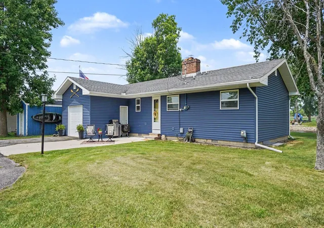 Photo 3 of Single family home for sale at 2327 Bay Ridge Dr, Au Gres, MI 48703 | MLS# 50216239 | Listing updated on 2026-08-12