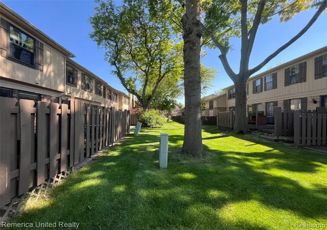 Photo 3 of Condo for sale at 31621 Green Meadow Ln, Warren, MI 48093 5590 | MLS# 61025576 | Listing updated on 2026-08-29