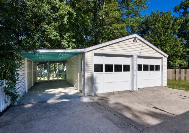 2nd image of 1222 Arbutus Ct #Lot: 6, Traverse City, MI 49686 | MLS# 80070165