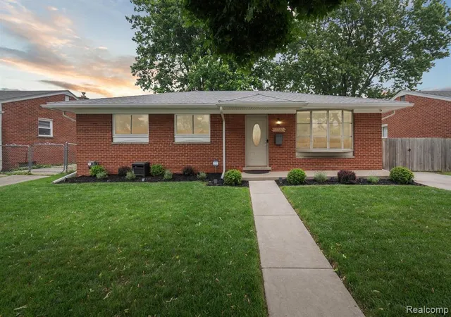 Photo 1 of Sale Pending at 27260 Norma Dr, Warren, MI 48093 | MLS# 60402125 | Listing updated on 2025-10-03
