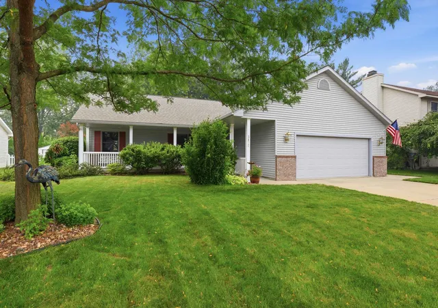 Photo 2 of Sale Pending at 3177 Setting Sun Blvd, Saginaw, MI 48603 | MLS# 50215499 | Listing updated on 2026-08-24