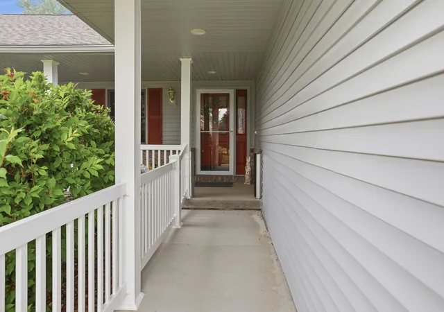 Photo 3 of Sale Pending at 3177 Setting Sun Blvd, Saginaw, MI 48603 | MLS# 50215499 | Listing updated on 2026-08-24