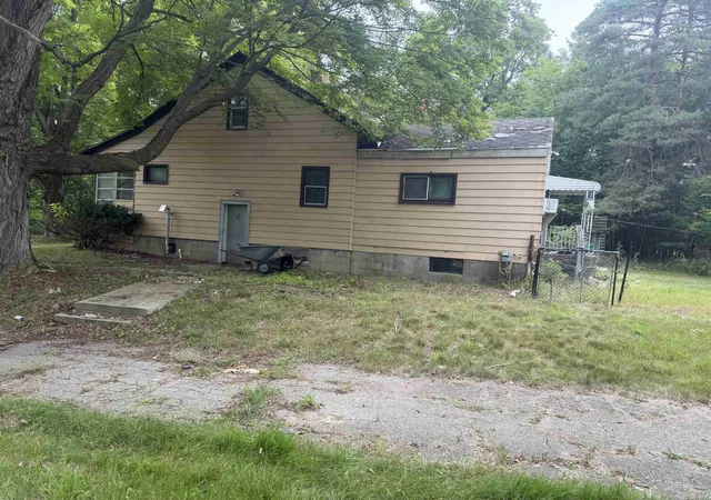 3rd image of 714 N Sashabaw Dr, Ortonville, MI 48462 | MLS# 50219764
