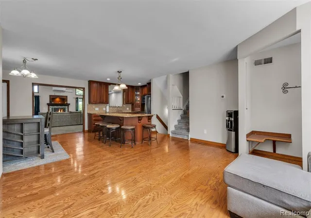Photo 3 of Single family home for sale at 2752 Red Arrow Dr, Commerce Township, MI 48382 | MLS# 61005639 | Listing updated on 2026-08-29