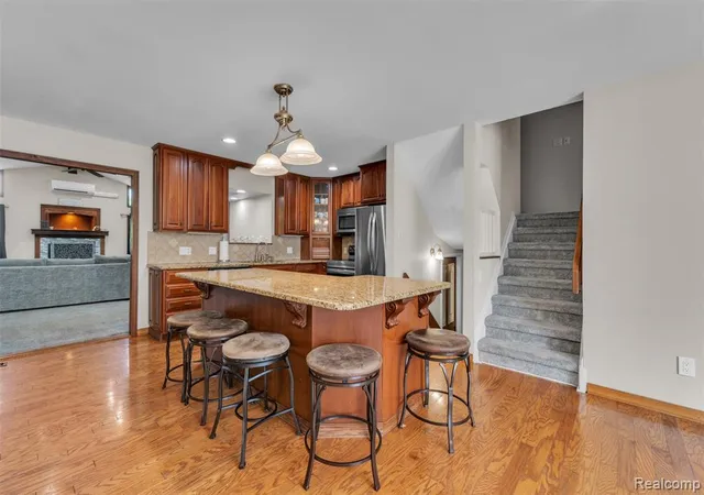 Photo 4 of Single family home for sale at 2752 Red Arrow Dr, Commerce Township, MI 48382 | MLS# 61005639 | Listing updated on 2026-08-29