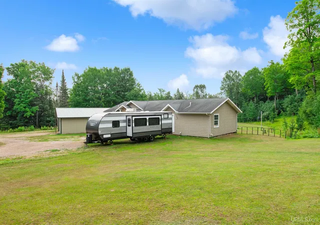 Photo 4 of Single family home for sale at W2049 Dufresne Rd, Foster City, MI 49834 | MLS# 50217185 | Listing updated on 2026-08-03