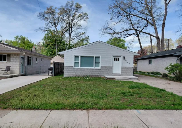 Homes for sale in Westland, MI | 6145 N Dowling Ave, Westland, MI 48185 | MLS# 70534836