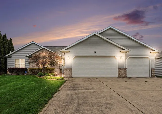 Homes for sale in Galesburg, MI | 4011 Lavender Cir, Galesburg, MI 49053 | MLS# 70528866