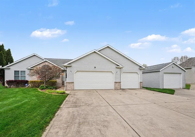 3rd image of 4011 Lavender Cir, Galesburg, MI 49053 | MLS# 70528866