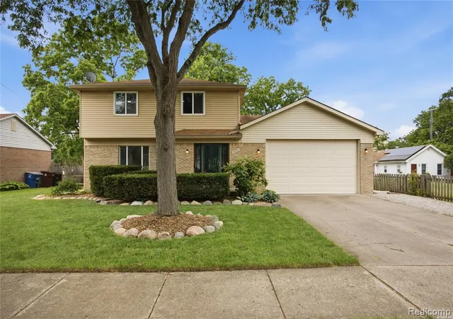 Homes for sale in Ann Arbor, MI | 2850 Elmwood Ave, Ann Arbor, MI 48104 | MLS# 61003490