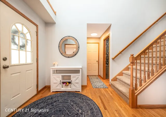 Photo 3 of Sale Pending at 116 S Westlawn Dr, Midland, MI 48640 | MLS# 50169666 | Listing updated on 2025-06-03