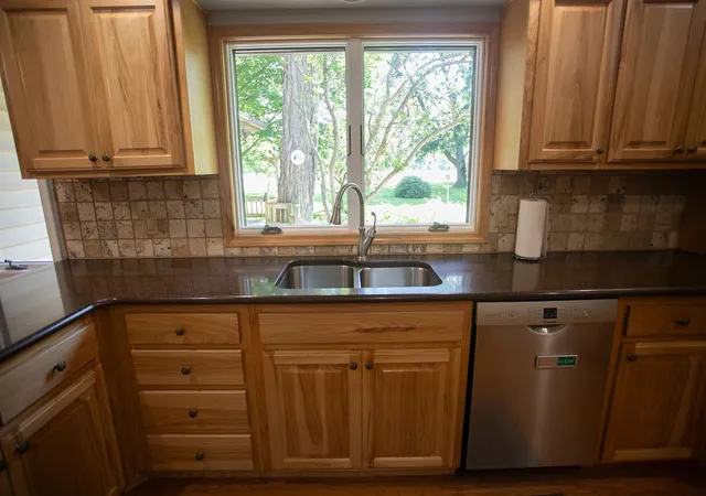 Photo 5 of Single Family Residence at 5481 Sheridan Ave, Durand, MI 48429 | MLS# 50209352 | | Sold on 2026-07-09