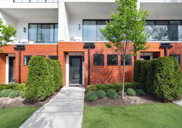1st image of 533 E Harrison #3, Royal Oak, MI 48067 | MLS# 70531251