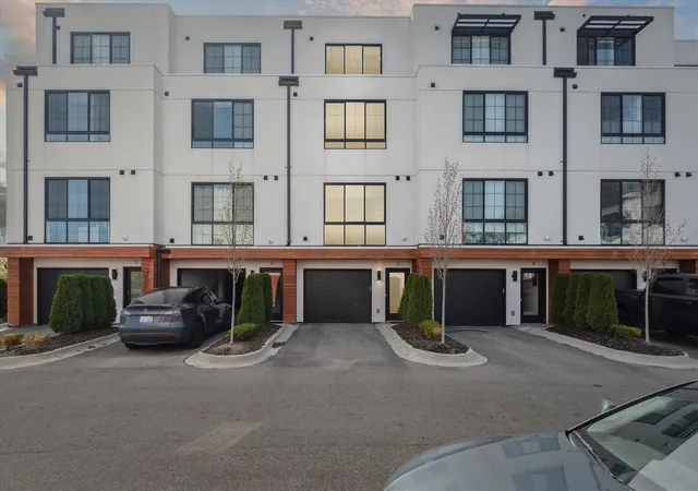 2nd image of 533 E Harrison #3, Royal Oak, MI 48067 | MLS# 70531251