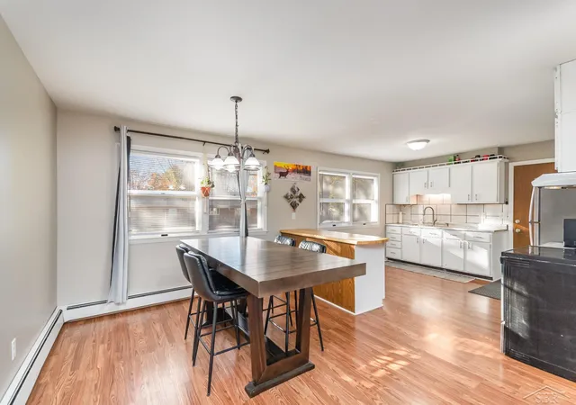 Photo 3 of Sale Pending at 2621 Whitemore Pl, Saginaw, MI 48602 | MLS# 50193436 | Listing updated on 2025-11-28