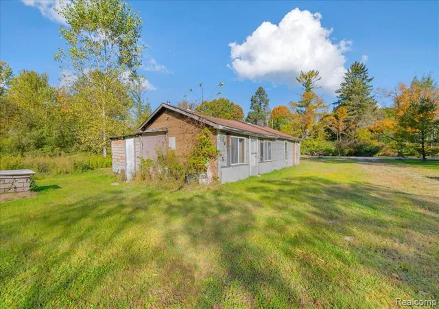 Homes for sale in Kimball, MI | 6417 Dove Rd, Kimball, MI 48074 | MLS# 60944496