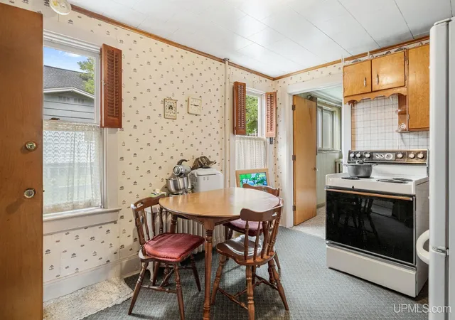 Listing Photo 4 - Condo for sale in building located at 326 W Barnum St, Ishpeming, MI 49849