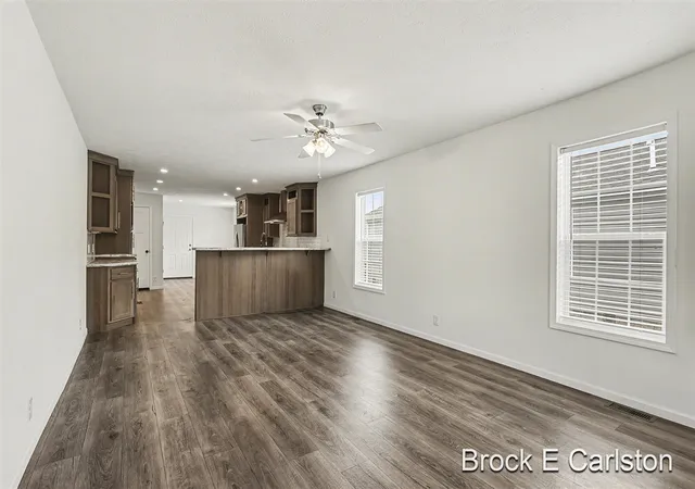 Homes for sale in Norton Shores, MI | 1283 E Ellis Rd #7, Norton Shores, MI 49441 | MLS# 70544979