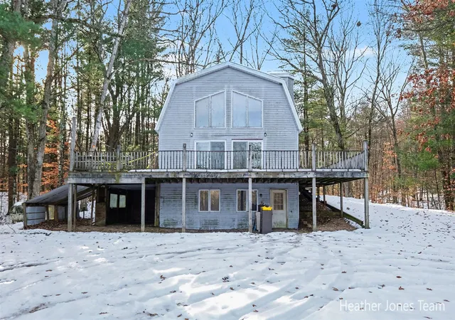 Photo 3 of Sale Pending at 10136 Connelley Ave, Greenville, MI 48838 | MLS# 70509509 | Listing updated on 2026-01-17