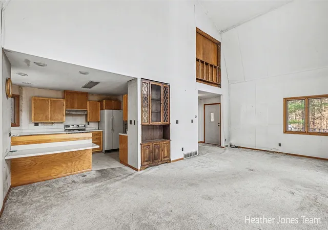 Photo 4 of Sale Pending at 10136 Connelley Ave, Greenville, MI 48838 | MLS# 70509509 | Listing updated on 2026-01-17