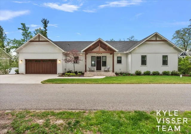 Homes for sale in Newaygo, MI | 5109 E Manitou Wy, Newaygo, MI 49337 | MLS# 70533595