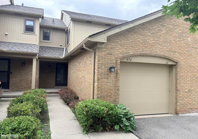 1st image of 616 Byron Ct #39 Rd, Rochester Hills, MI 48307 | MLS# 50207654
