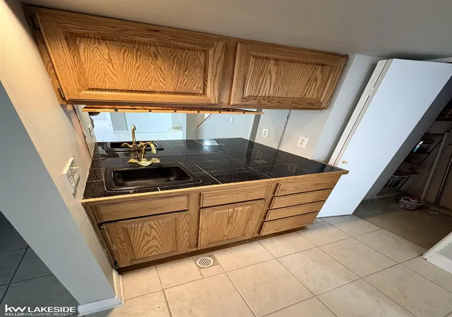5th image of 616 Byron Ct #39 Rd, Rochester Hills, MI 48307 | MLS# 50207654