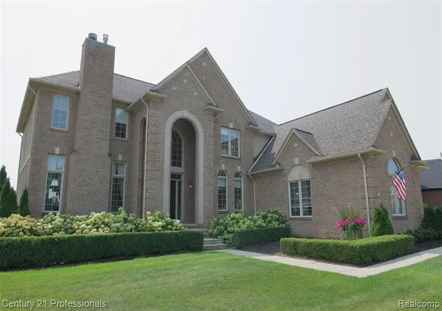 1st image of 916 Majestic, Rochester Hills, MI 48306 | MLS# 61019877