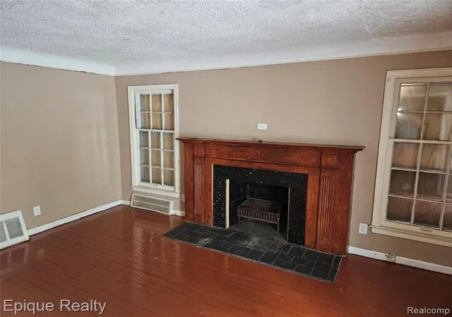 Photo 3 of Single family home for sale at 6137 Radnor St, Detroit, MI 48224 | MLS# 60984213 | Listing updated on 2026-07-13