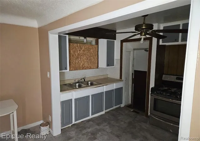Photo 3 of Single family home for sale at 6137 Radnor St, Detroit, MI 48224 | MLS# 60984213 | Listing updated on 2026-07-13