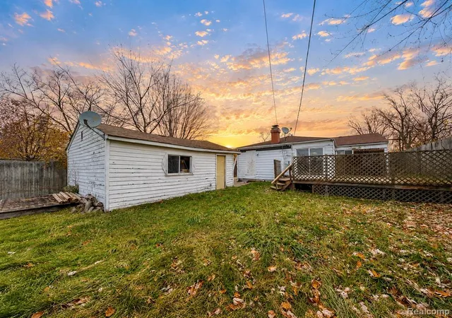 Homes for sale in Warren, MI | 22111 Logue Ave, Warren, MI 48091 | MLS# 61000316