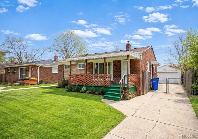 Homes for sale in Warren, MI | 22111 Logue Ave, Warren, MI 48091 | MLS# 61000316