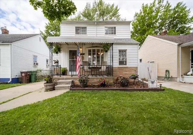 Homes for sale in Southgate, MI | 13458 Poplar St, Southgate, MI 48195 | MLS# 61004491