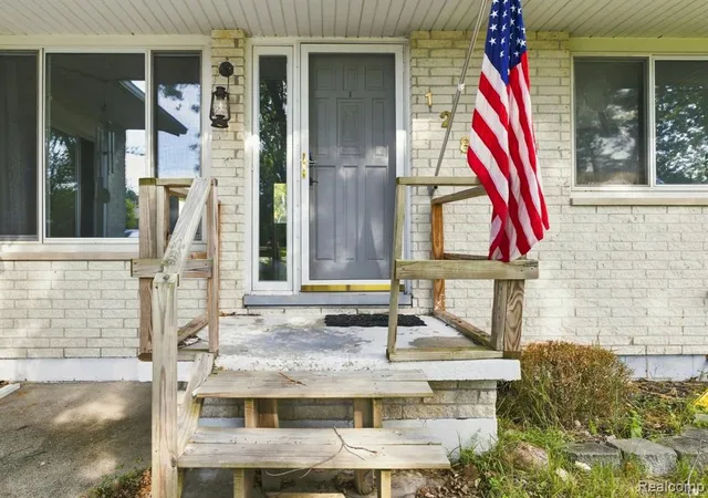 Photo 4 of Single family home for sale at 1288 40Th St, Port Huron, MI 48060 4650 | MLS# 61025520 | Listing updated on 2026-09-10