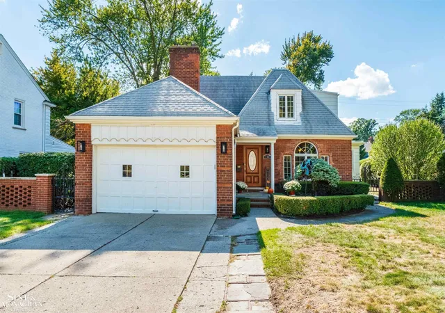 Homes for sale in Grosse Pointe Farms, MI | 153 Ridgemont Rd, Grosse Pointe Farms, MI 48236 | MLS# 50190762