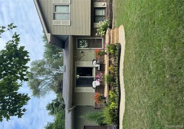 1st image of 3877 Westlyn Dr, Lake Orion, MI 48359 | MLS# 61021618