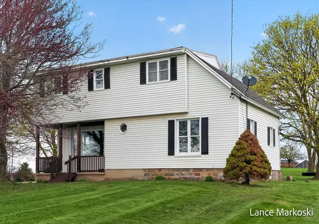Homes for sale in Wayland, MI | 1585 135th Ave, Wayland, MI 49348 | MLS# 70525365