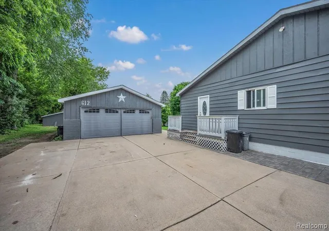 Photo 3 of Single family home for sale at 612 N Blacks Corners Rd, Imlay City, MI 48444 9642 | MLS# 61004236 | Listing updated on 2026-09-17