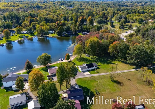 2nd image of 32 B Dr, Hastings, MI 49058 | MLS# 70529017