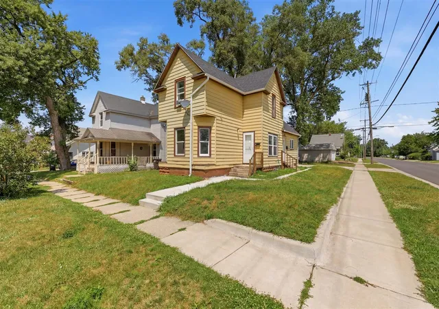 Homes for sale in Wyoming, MI | 1201 Rathbone St, Wyoming, MI 49509 | MLS# 70544320