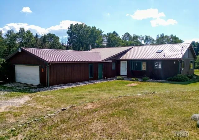 Homes for sale in Gladwin, MI | 5301 Chappel Dam Rd, Gladwin, MI 48624 | MLS# 50214188