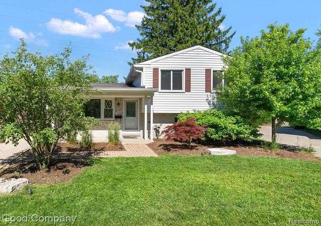 Photo 19 of Single family home for sale at 3026 Linwood Ct, Royal Oak, MI 48073 3020 | MLS# 61025214 | Listing updated on 2026-09-11