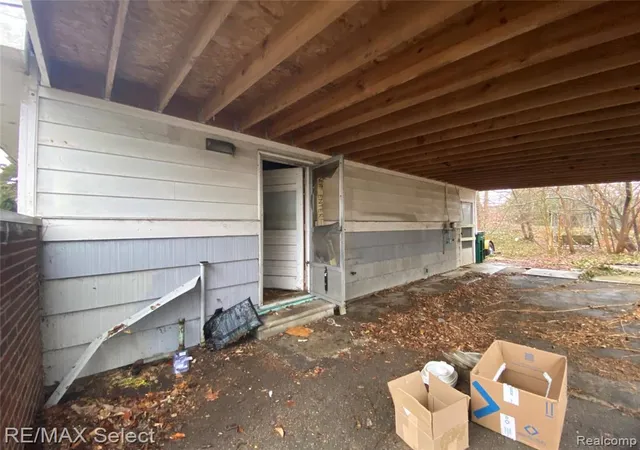 Homes for sale in Lansing, MI | 5008 Southgate Ave, Lansing, MI 48910 | MLS# 60974237