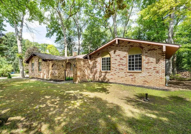 Photo 3 of Single family home for sale at 13331 Crane Ridge Dr, Fenton, MI 48430 | MLS# 50220009 | Listing updated on 2026-08-30