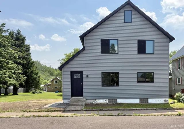 Homes for sale in Wakefield, MI | 1504 Putnam St, Wakefield, MI 49968 | MLS# 50213654