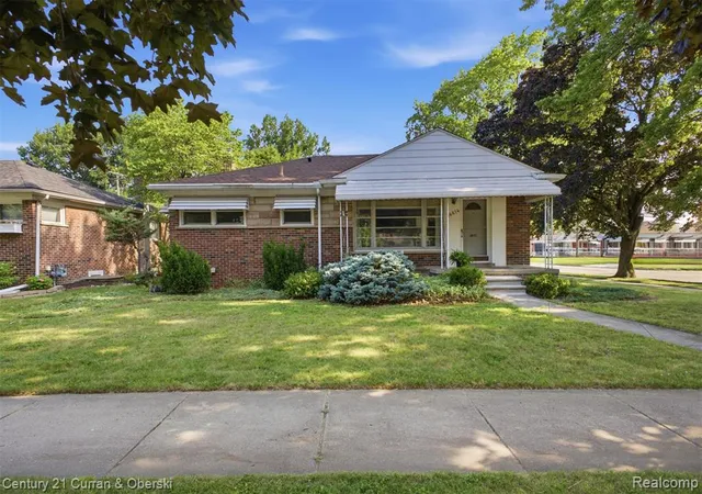 Homes for sale in Allen Park, MI | 16614 Philomene Blvd, Allen Park, MI 48101 | MLS# 61010872