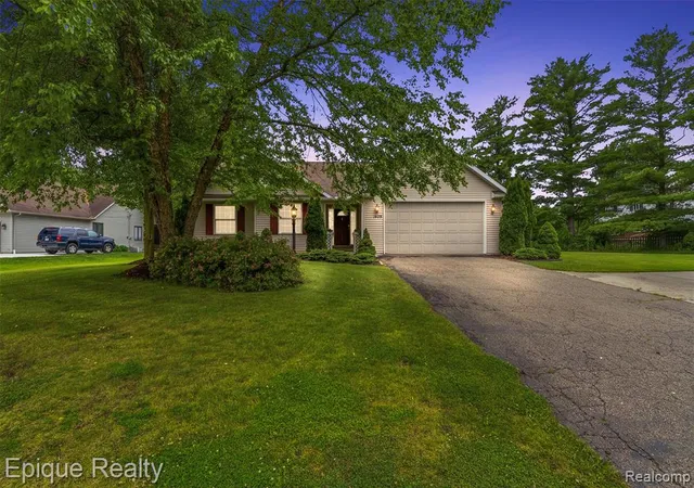 Homes for sale in Linden, MI | 1409 Meadow Green Ln, Linden, MI 48451 | MLS# 61006454