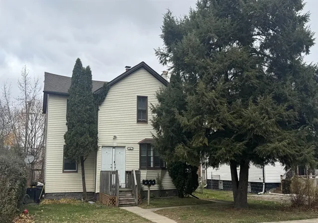 1st image of 40 Ahrens St, Mount Clemens, MI 48043 | MLS# 50195177
